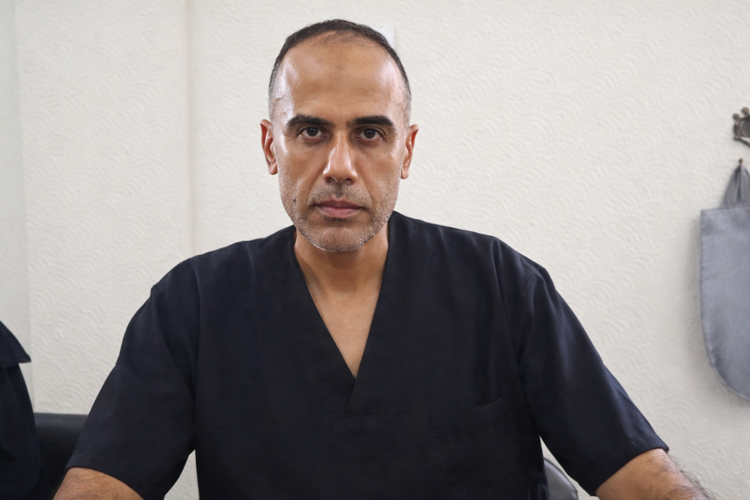 Serious baklava temalı portre.png