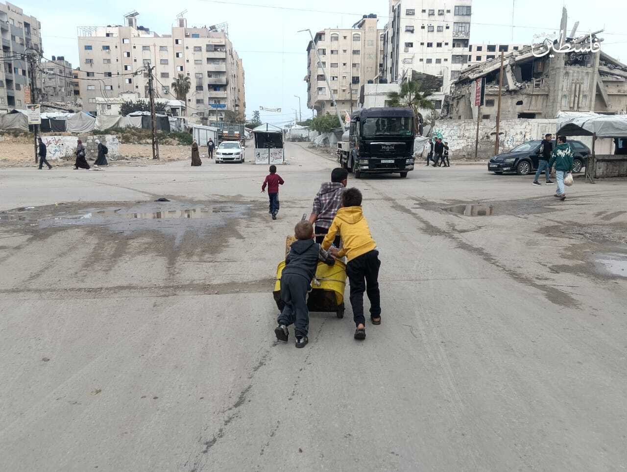 أطفال غزة مياه حرب