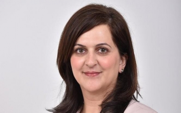 نيفين أبو رحمون.jpg