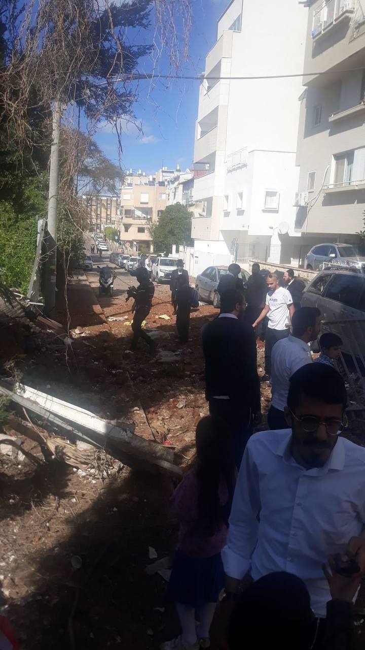 بالفيديو والصور موجة جديدة من صواريخ إيران البالستية تهز إسرائيل: إصابات وأضرار جسيمة