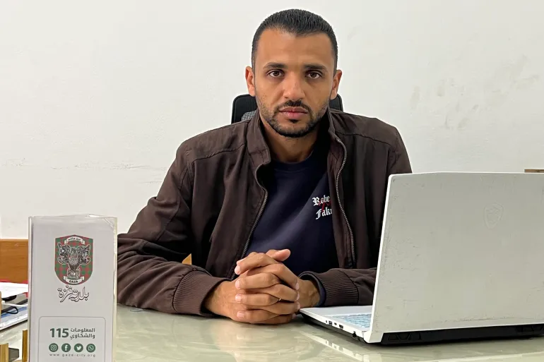 الناطق باسم بلدية غزة حسني مهنا.webp